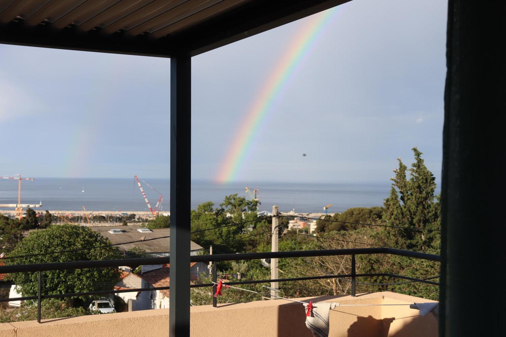 Estaque Cozy Nest With A Magical View Of The Sea